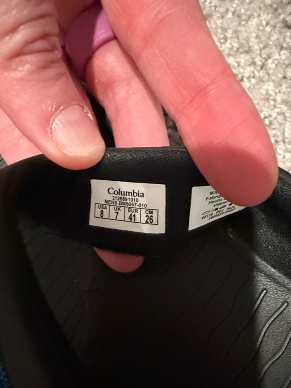 Columbia Black Flip-Flop Sandals with Yellow-Green Fish Accent / New M8/W9.5 - Picture 3 of 3